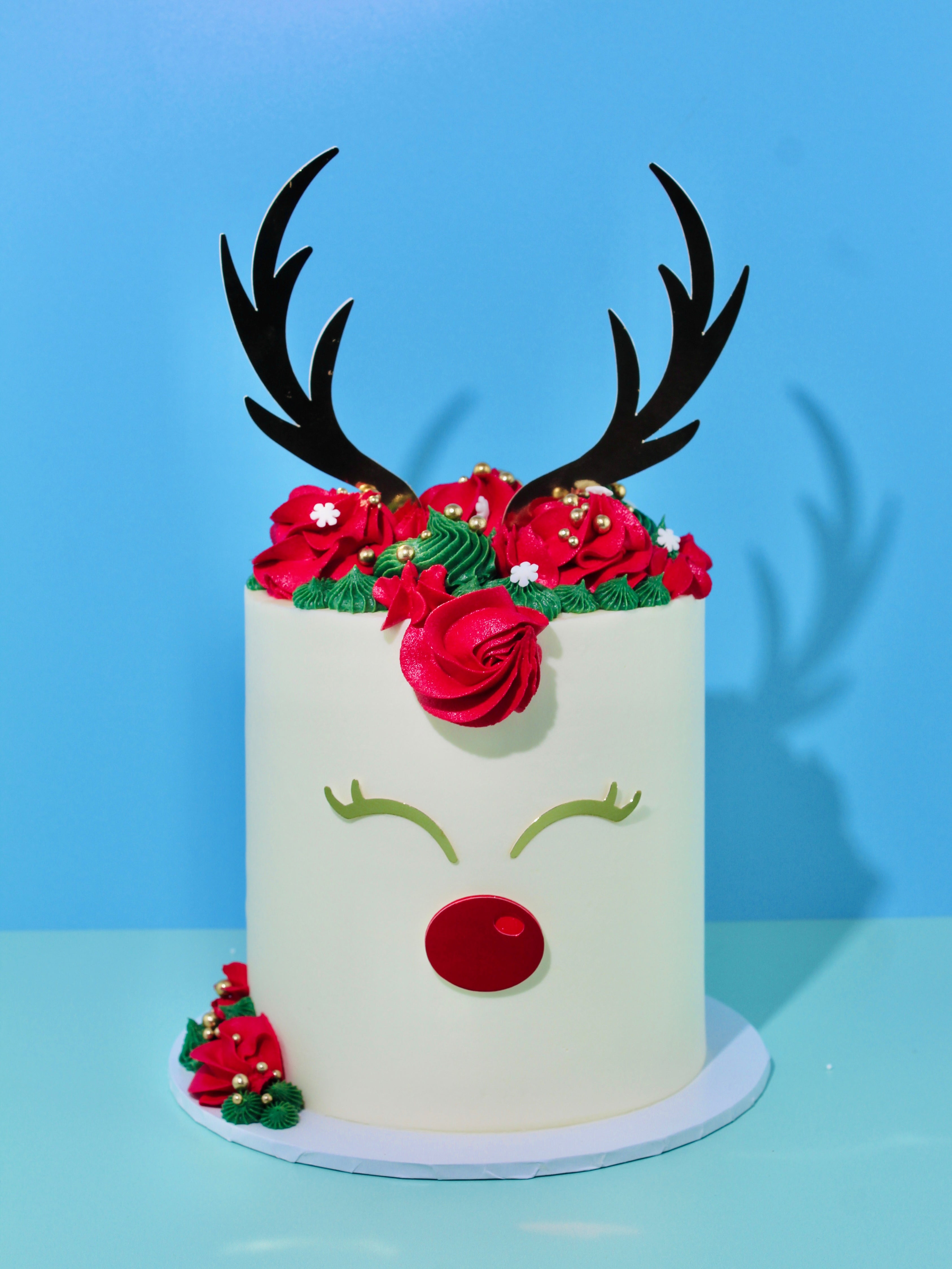 Reindeer Christmas Cake