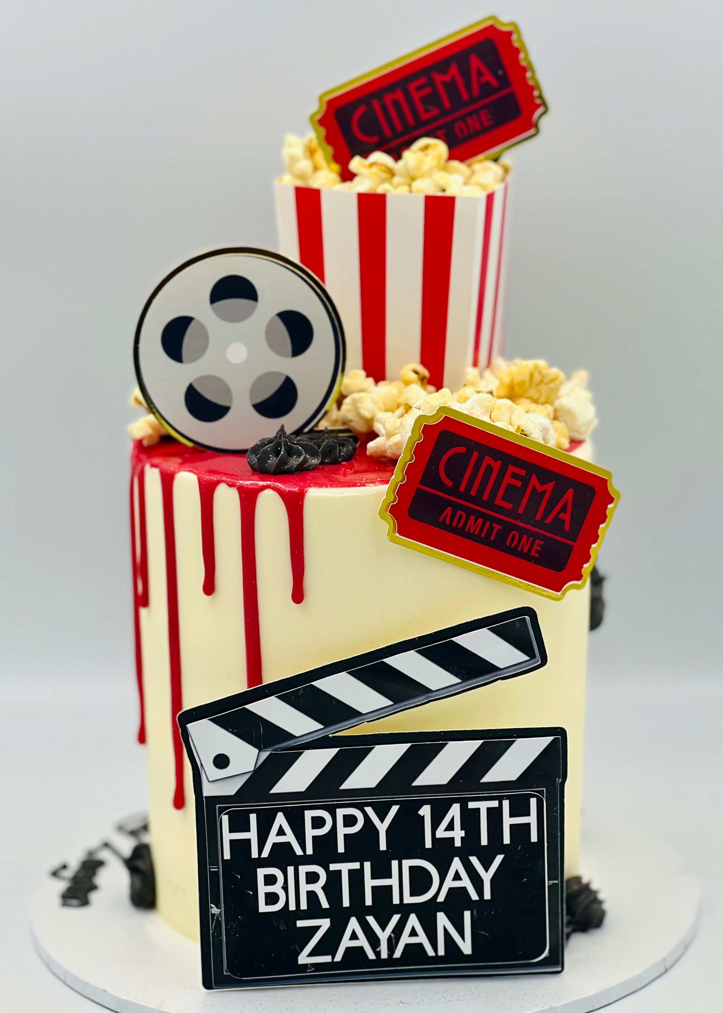 Lake's Cakes - I created this Hollywood/ Movie themed cake... | Facebook